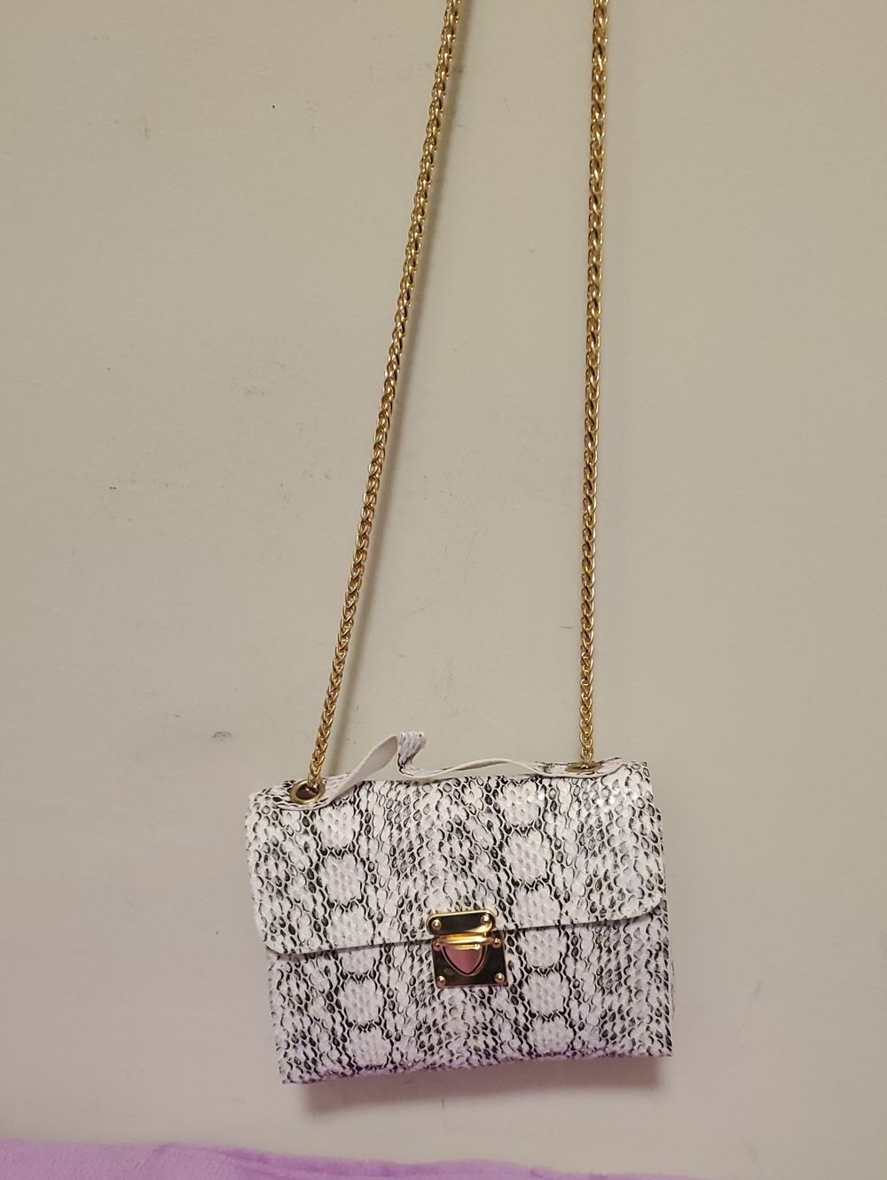 Pretty Angel White Snake-Print Crossbody with Gold Chain